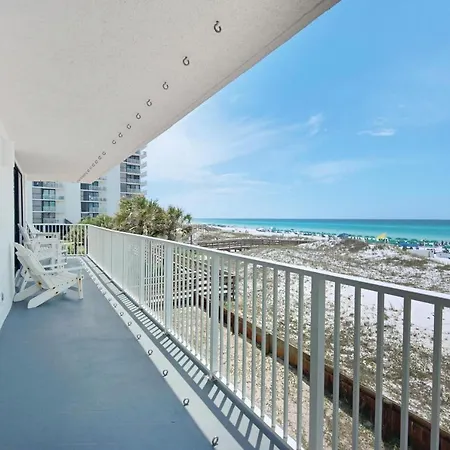 Mainsail 211 Villa